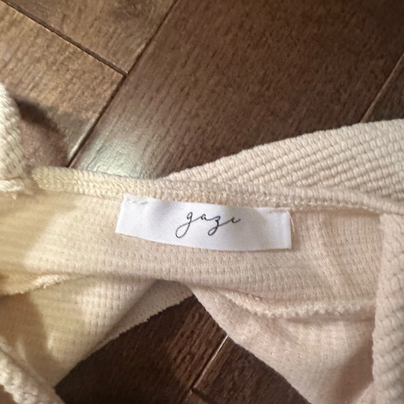 Gaze Butter Yellow Flowy Top - Picture 2 of 3